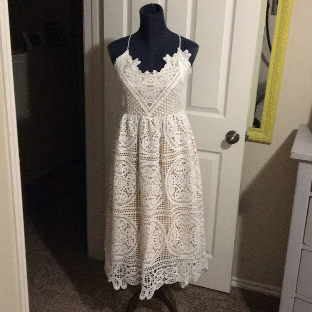 Chicwish White Lace Midi Dress